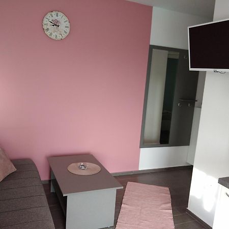 Apartmani Verica Карлобаг Екстериор снимка