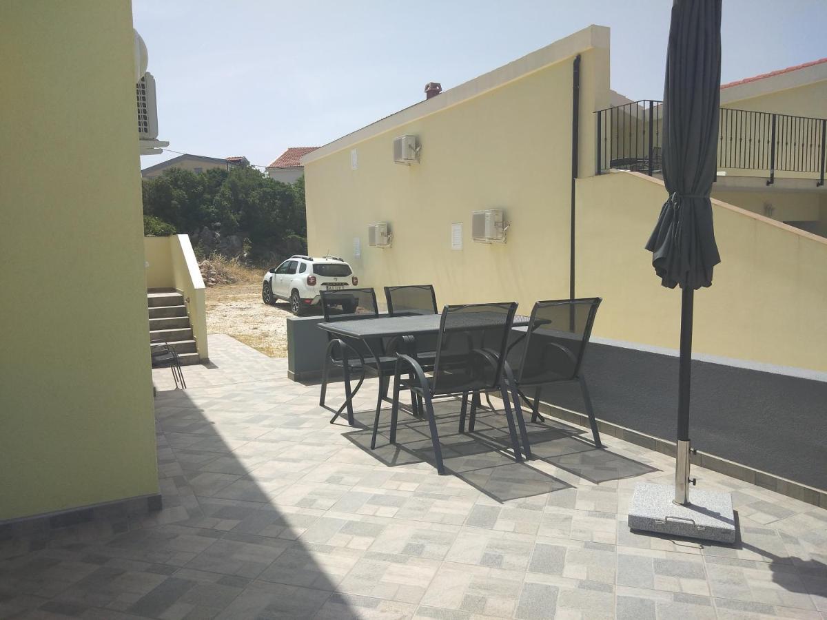 Apartmani Verica Карлобаг Екстериор снимка