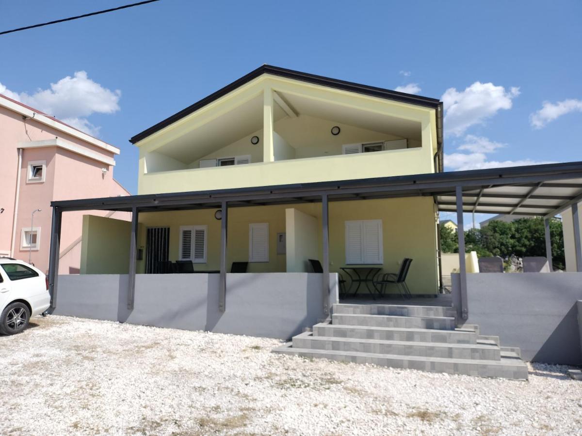 Apartmani Verica Карлобаг Екстериор снимка