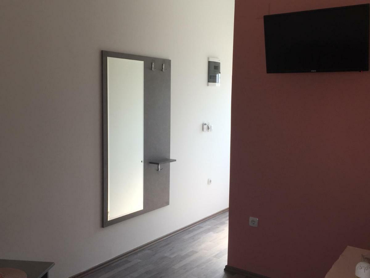 Apartmani Verica Карлобаг Екстериор снимка
