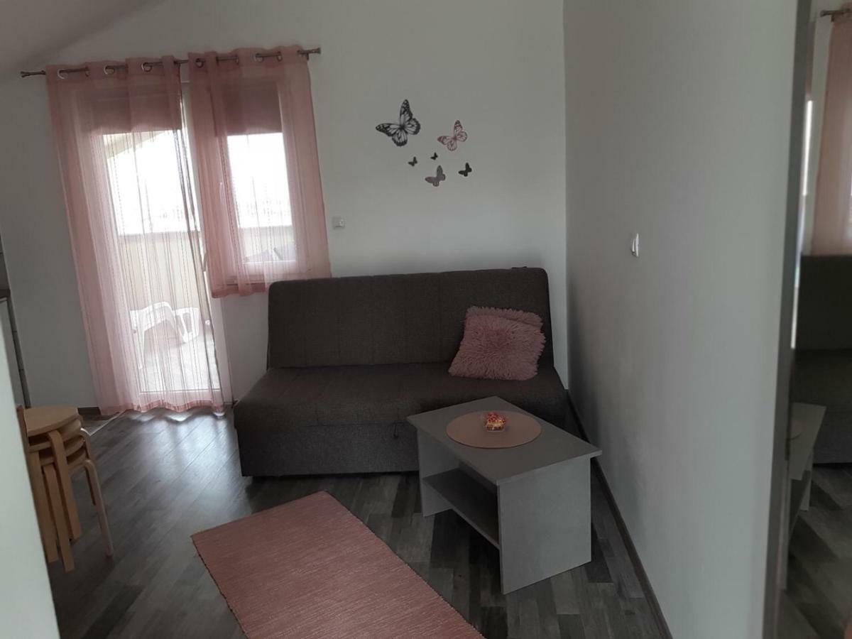 Apartmani Verica Карлобаг Екстериор снимка