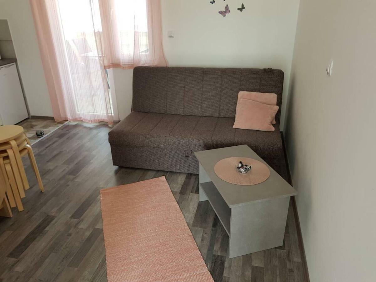 Apartmani Verica Карлобаг Екстериор снимка