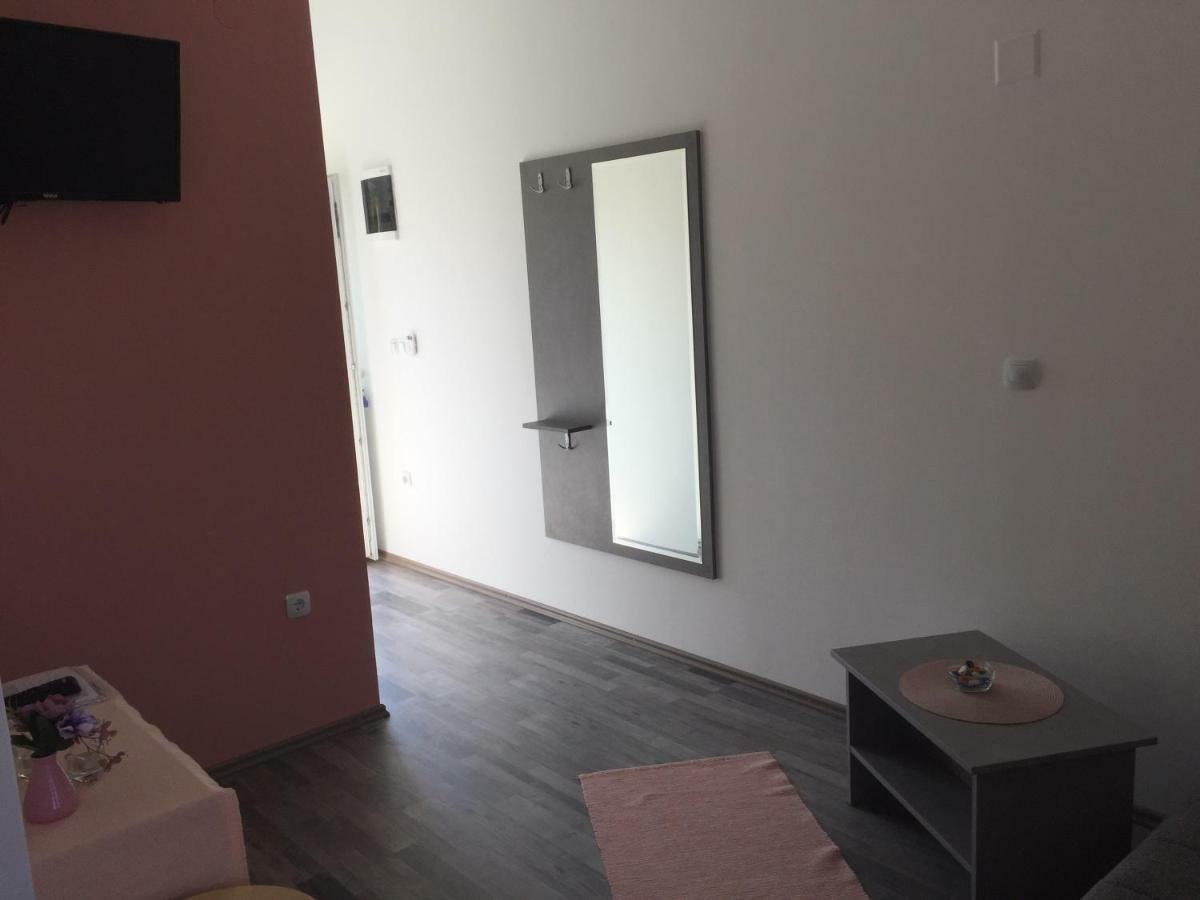 Apartmani Verica Карлобаг Екстериор снимка