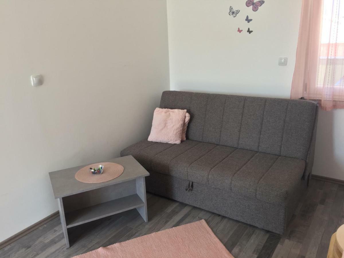 Apartmani Verica Карлобаг Екстериор снимка